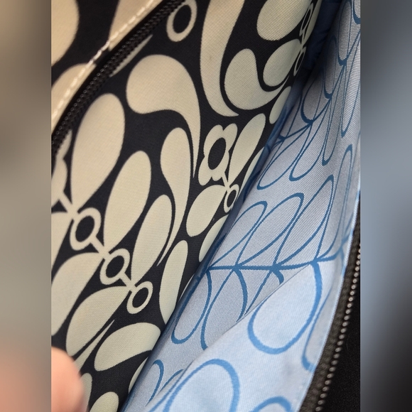 Orla Kiely Thessaly Nouveau Stem Ebony Print Flat Pack - Picture 4 of 10